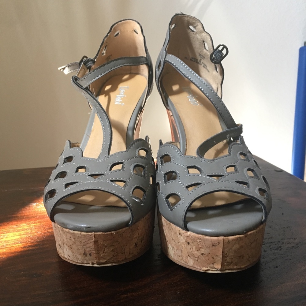 Gray heels